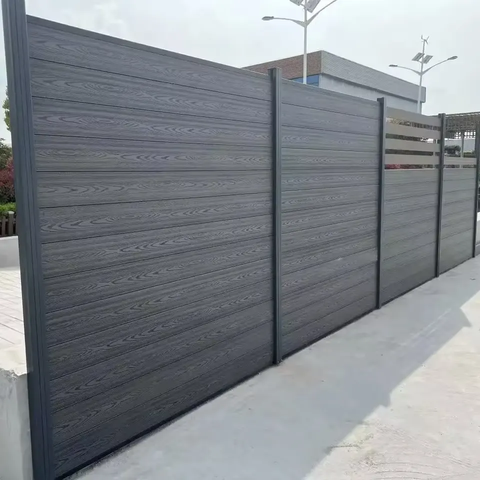 Vente en gros panneaux de clôture en bois composite étanche en wpc panneaux de clôture planche de jardin matériau utilisé pour l'extérieur panneau de clôture en wpc pour intimité