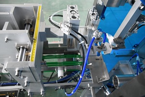 Máquina Doypack de ñoquis congelados completamente automática, placa de hoyuelos, pesadora multicabezal, máquina empacadora de bolsas prefabricadas de alta precisión - Product Image 4
