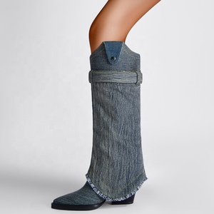 Talla grande 46 <span class=keywords><strong>Cow</strong></span> <span class=keywords><strong>Boy</strong></span> estilos occidentales mujeres Denim <span class=keywords><strong>botas</strong></span> hasta la rodilla cuña tacones gruesos superposición botines hebillas pantalones zapatos - Product Image 1