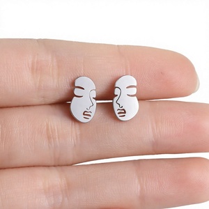 Pendientes de Acero Inoxidable con Diseño de Cara Abstracta, Chapados en Oro de 18K, Joyería Divertida para Mujer, Regalo para Fiesta - Product Image 4