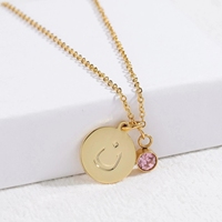 Collier Pendentif Pièce de Monnaie en Zircon avec Initiale Arabe Personnalisée Qiuhan OEM, Chaîne à Maillons en Acier Inoxydable Plaqué Or 18K pour Anniversaire et Fête