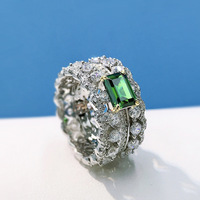 Offres Spéciales S925 Bijoux en argent sterling Bague en diamant vert pour femme Bague géométrique de luxe