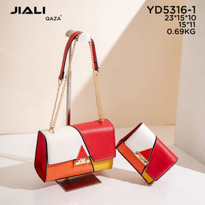 <span class=keywords><strong>Sac</strong></span> a main femm a bas prix 2023 nouvelle mode luxe en cuir femmes <span class=keywords><strong>sac</strong></span> à bandoulière ensemble 2 en 1 haute qualité à bas prix dames <span class=keywords><strong>sac</strong></span> à bandoulière - Product Image 3