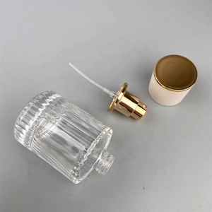 Wholesale LOW MOQ Luxury Empty Refillable 30ml 50ml 100ml Glass <b>Perfume</b> <b>Bottle</b> with Screw Spray and Lids for Christmas Gift - Product Image 4