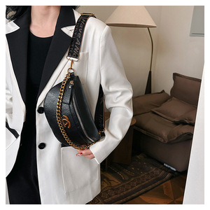 Bolso bandolera de hombro con letras de lujo de gran capacidad y moda sencilla al por mayor, bolso de pecho para mujer - Product Image 2