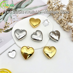 Boîte à parfum solide de luxe texturée en forme de cœur, couleur or et argent, étanche, avec fermeture magnétique - Product Image 2