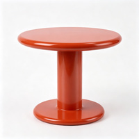 Table basse ronde en MDF terracotta