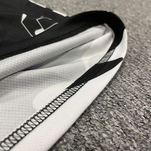 Camiseta de baloncesto con diseño de uniforme deportivo juvenil personalizada por sublimación completa - Product Image 6