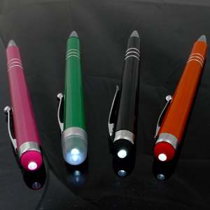 Bolígrafo 3 en 1 con Pantalla Táctil, Bolígrafo con Punta de Bola y Linterna LED - Product Image 5