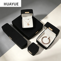 Boîte d'emballage de bijoux en cuir PU noir personnalisée de luxe Huayue, collier, bracelet en jade, boucles d'oreilles, vente en gros