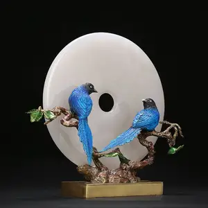 Escultura de fibra de vidro para decoração de casa de luxo branco jade cobre ornamental pássaros para uso doméstico