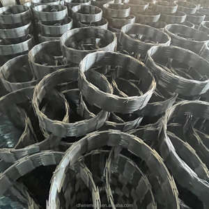 Combinación de Púas de Seguridad para Muros y <span class=keywords><strong>Alambre</strong></span> de Púas, Malla de <span class=keywords><strong>Alambre</strong></span> de Púas Anti-escalada para Villas y Residencias Privadas - Product Image 4