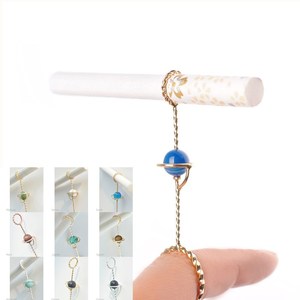 Elegante Portasigarette in Metallo a Forma di Pianeta Blu, Accessorio Moderno per Donne - Product Image 1