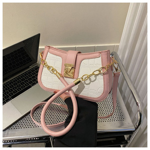 VENTA CALIENTE Bolso de mujer cruzado de moda Bolso de axila de un hombro Bolso cuadrado pequeño. Z0089 - Product Image 6