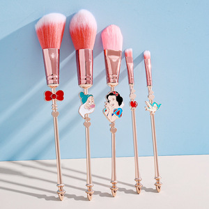 Custom logo 5pcs pink Snow White Makeup Brush Set Rose Gold Metal Handle Makeup Brushes Sweet Girl Style <strong>Princess</strong> Gift - Product Image 3