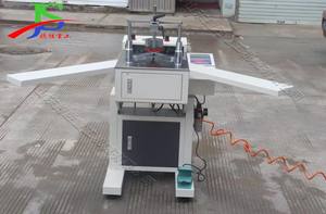 <span class=keywords><strong>Cloueur</strong></span> d'angle CNC automatique pour machine à moulures de cadres photo, machine à clouer les angles en bois à 90, 120, 135 degrés - Product Image 5