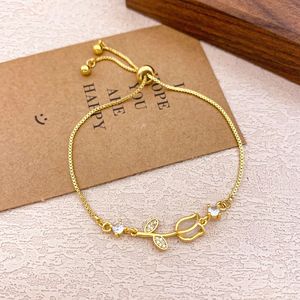 SL172 <span class=keywords><strong>Bracciale</strong></span> da Donna Placcato Oro 18K <span class=keywords><strong>con</strong></span> Ciondolo a <span class=keywords><strong>Fiore</strong></span> e Zirconi Incastonati a Griffe, Trendy e Portafortuna, Ideale come Regalo di Anniversario - Product Image 4