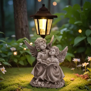 Op Zonne-Energie Aangedreven Hars Cherubbeeldje Handgeschilderde Ingewikkelde Lantaarn En Botanisch Accent Buiten Tuin Ornament - Product Image 2