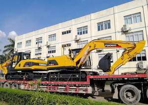 Excavadoras Poclain YUCHAI Excavadora de Orugas YC135 de 13.5 Toneladas con Precio - Product Image 3