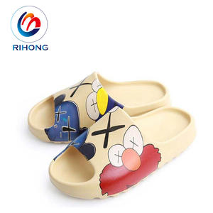 Promotion de sandales de baskets unisexes en caoutchouc eva de haute qualité, taille bon marché en gros pantoufles personnalisées pour hommes pour un usage quotidien glissières antidérapantes - Product Image 1