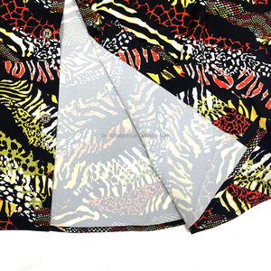 Camicia da uomo con stampa floreale in stile hawaiano manica corta per vacanze estive <span class=keywords><strong>abbigliamento</strong></span> da spiaggia Casual vacanza <span class=keywords><strong>tropicale</strong></span> - Product Image 6