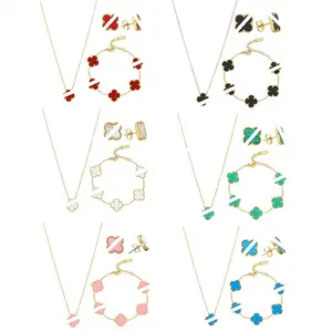 Gioielli di moda Set di trifoglio fortunato Set di gioielli con ciondolo a forma di collana con ciondolo a forma di quadrifoglio placcato in oro 18 carati per ragazze da donna