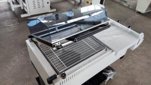 Machine d'emballage sous film rétractable en <span class=keywords><strong>PVC</strong></span> pour petits plats et boîtes - Product Image 3