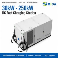 Chargeur de véhicules électriques 60 kW 120 kWh avec double pistolet de charge rapide DC, écran publicitaire, RFID, OCPP 1.6J pour parkings