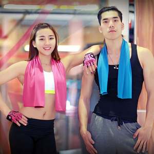 Trending Products Quick Cooling Summer <b>Beach</b> <b>Towel</b> Gym Sports <b>Lightweight</b> Fast Dry Microfiber Sport <b>Towel</b> with Silicone Case - Product Image 6