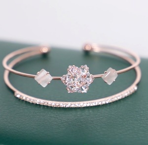 Damen Luxus Mode Business Quarzuhr <span class=keywords><strong>Set</strong></span> Glasanzeige Individuelles Logo Strass Dreiteiliges Edelstahl-Uhr-Armband-<span class=keywords><strong>Set</strong></span> - Product Image 5