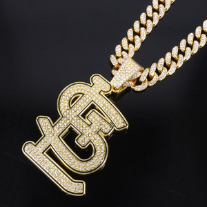 สร้อยคอคิวบันลิงค์ชุบเงินและทองคำขาวสำหรับผู้ชายแบบหรูหรา ประดับคริสตัลเต็มเส้น พร้อมจี้รูปถ้วยรางวัลเบสบอล - Product Image 1