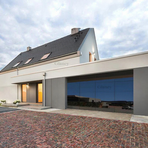 Portail pliant sectionnel pour <span class=keywords><strong>garage</strong></span> de villa, automatique, en verre, pour piétons, en alliage d'aluminium, anti-effraction, à vue complète, <span class=keywords><strong>avec</strong></span> petite <span class=keywords><strong>porte</strong></span> - Product Image 2