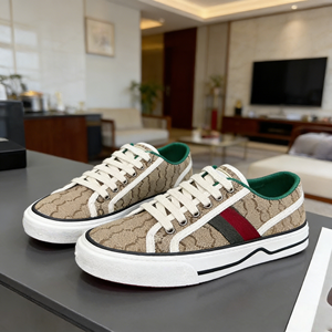 Chaussures décontractées de luxe à lacets en maille pour hommes et femmes |   Chaussures de haute qualité sans odeur, vente en gros et service personnalisé disponible - Product Image 4