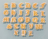 Charmes de chaussures roses anciennes lettres anglaises breloques de chaussures initiales gothiques vieil Alphabet lettre Style de police Alphabet pinces à chaussures accessoires