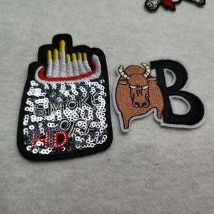 Bricolage mignon Anime Panda crâne brodé Velcro Patch Sequin Cigarette fer sur broderie Bleach faucille mort dieu patchs pour <span class=keywords><strong>chapeau</strong></span> - Product Image 6