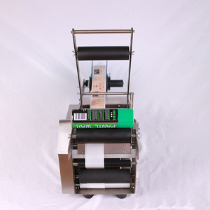 Étiqueteuse de bouteilles semi-automatique de nouveau design pour étiqueteuse de bouteilles rondes de désinfectant pour les mains pour la vente en gros - Product Image 2