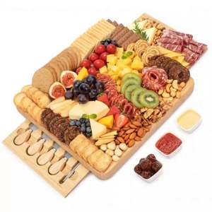 Tabla de Cortar de Bambú Moderna Rectangular Personalizada de Fábrica, Set de Tabla de Queso Ecológica de 1.5cm de Grosor con Cuchillos y Botella - Product Image 1