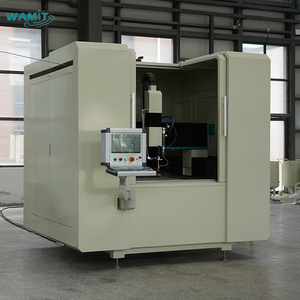 WAMIT 1010 Coupeur à jet d'eau 3 axes entièrement fermé avec moteur de pompe écologique pour une coupe sûre du verre à faible bruit - Product Image 2