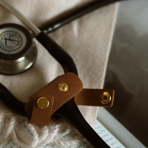 Sangle en cuir PU Yuyue pour stéthoscope, 5x3cm, avec boucle décorative anti-perte, accessoire médical portable - Product Image 4