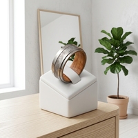 Bague de mariage pour homme Tizti en titane pur, bords échelonnés, intérieur en bois de fût de whisky, ajustement confortable, bague d'anniversaire pour homme