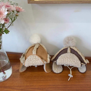 Gorro de lana de cordero para mascotas, estilo coreano, forrado de vellón, cálido, cortavientos, para otoño/invierno, gorro de vuelo para perros y gatos, venta al por mayor de Bichon Frise. - Product Image 2