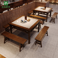 Ensemble table et chaises en bois massif traditionnel, durable et écologique pour les restaurants chinois de nouilles et de hot pot
