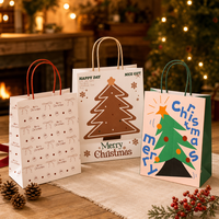 Sacs cadeaux de Noël prêts à être expédiés, 3 designs, 157g, papier d'art, poignée torsadée, sacs de boulangerie pour les fêtes, sacs de vente au détail, sacs de shopping en gros