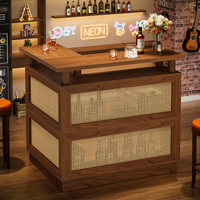 Table de bar en forme de L Tribesigns avec étagère de rangement à 4 niveaux, unité de bar à domicile en rotin avec 2 supports à verres à pied et base surélevée