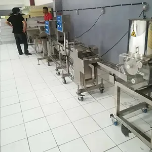 Volautomatische Machine Voor Het Maken Van Rundertaartgebakjes