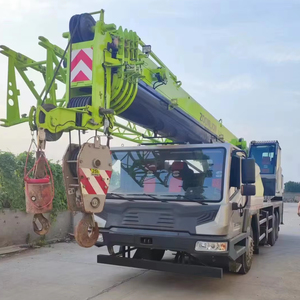 Grúa sobre camión Zoomlion ZTC250A562-3 de 25 toneladas, nueva, de alta eficiencia para trabajos de infraestructura. - Product Image 1