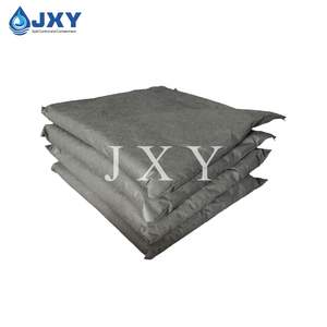 Coussin absorbant universel à action rapide pour tous types de déversements de liquides autour des machines, sous les tuyaux qui fuident, dans les zones désordonnées - Product Image 6