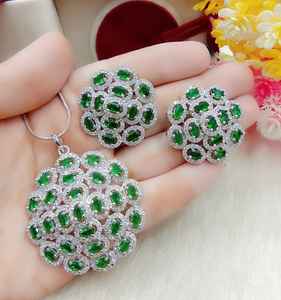 Juego de collar de gargantilla de piedra AD con Maangtikka | La mejor joyería de boda para compromiso de boda y Aniversario - Product Image 1