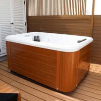 Vente en gros usine Luxueuse Baignoire Spa à bulles en acrylique avec massage, Piscine à remous extérieure pour jardin