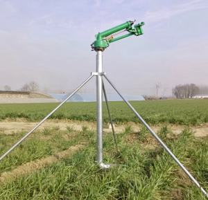 Riego de pistola rociadora automática Titans con cobertura uniforme para riego de jardín botánico - Product Image 4